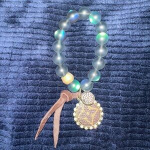 Upcycled Elegant Beaded Bracelet with Gold Accents